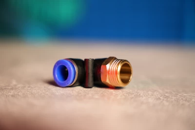 Фитинг быстросъемный угловой – купить в Москве